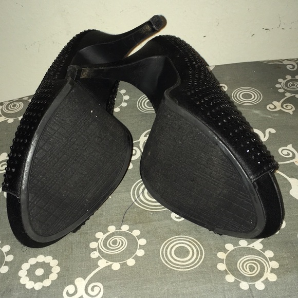 Cute heels for a fun night out, barely used! - Picture 3 of 4